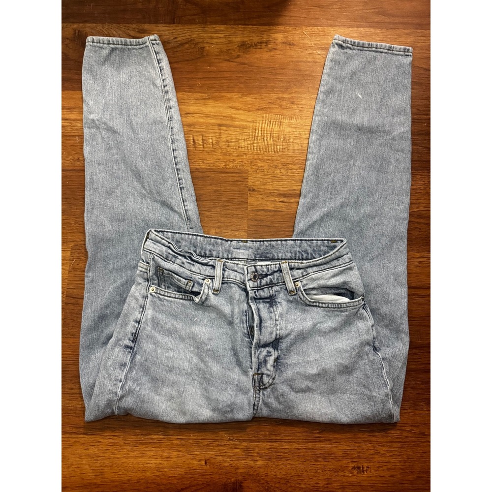 H&M Denim Ultra High Waist Mom Jeans Light Wash Blue Tapered Leg Womens 4
